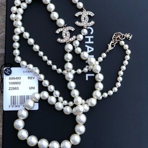 Chanel pearl gold necklace